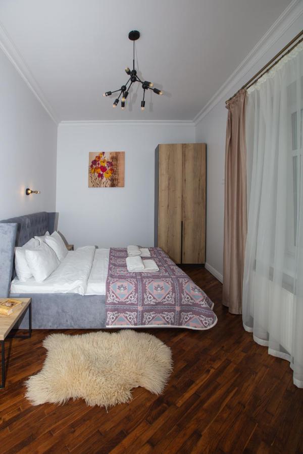Friends House- Сучасні Апартаменти В Центрі Львова Esterno foto